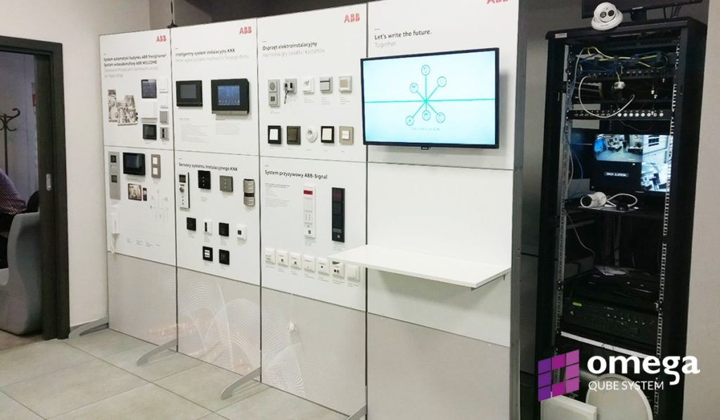 stojak reklamowy ABB - omega QUBE SYSTEM